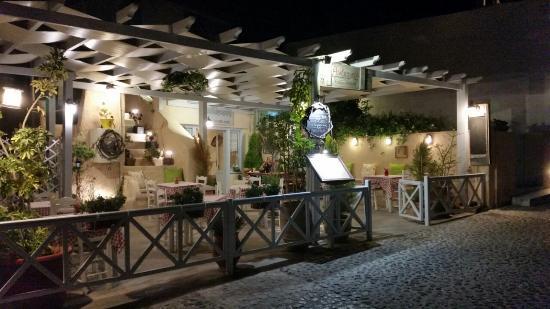 Avlogyros Traditional Tavern